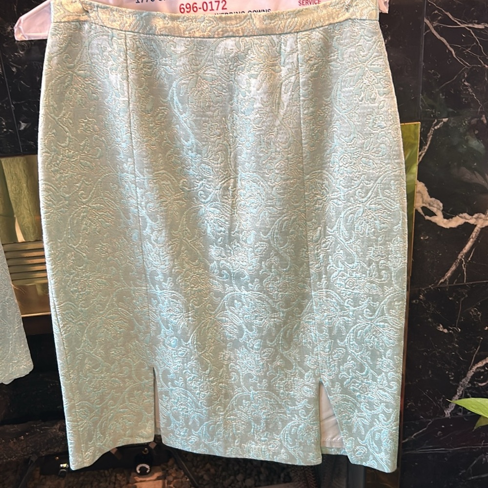 Ladies suit JS Collection - Picture 2 of 7